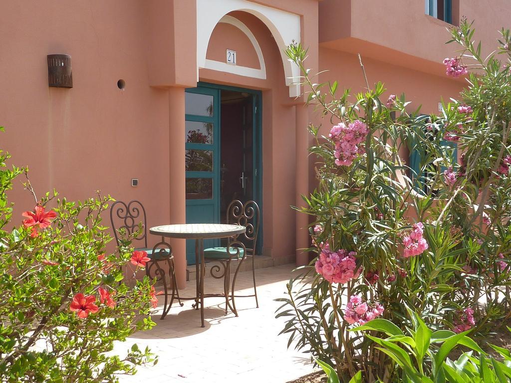 Les Tourmalines Bed & Breakfast Afeggou Ngoại thất bức ảnh